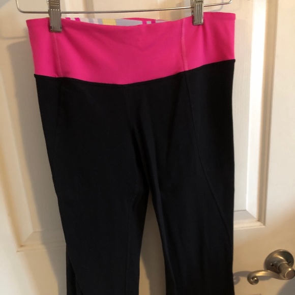 REVERSIBLE lululemon 🍋 crop - Picture 2 of 4